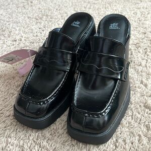 NWT Wild fable slip on